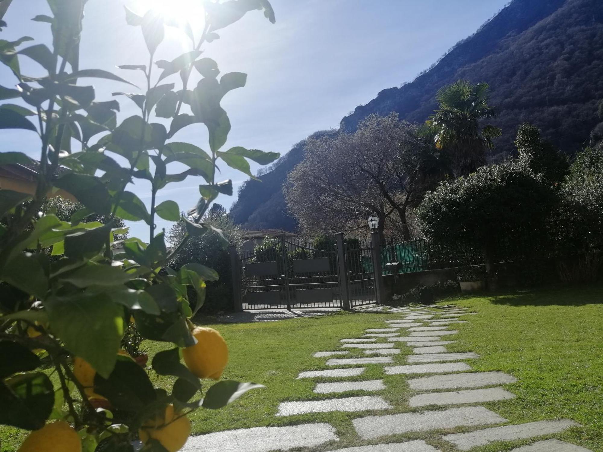 Art Music House Lake Como Dongo Exteriör bild